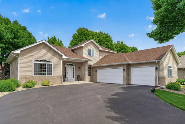 $525,000 | 4514 Impatiens Avenue North, Brooklyn Park, MN 55443