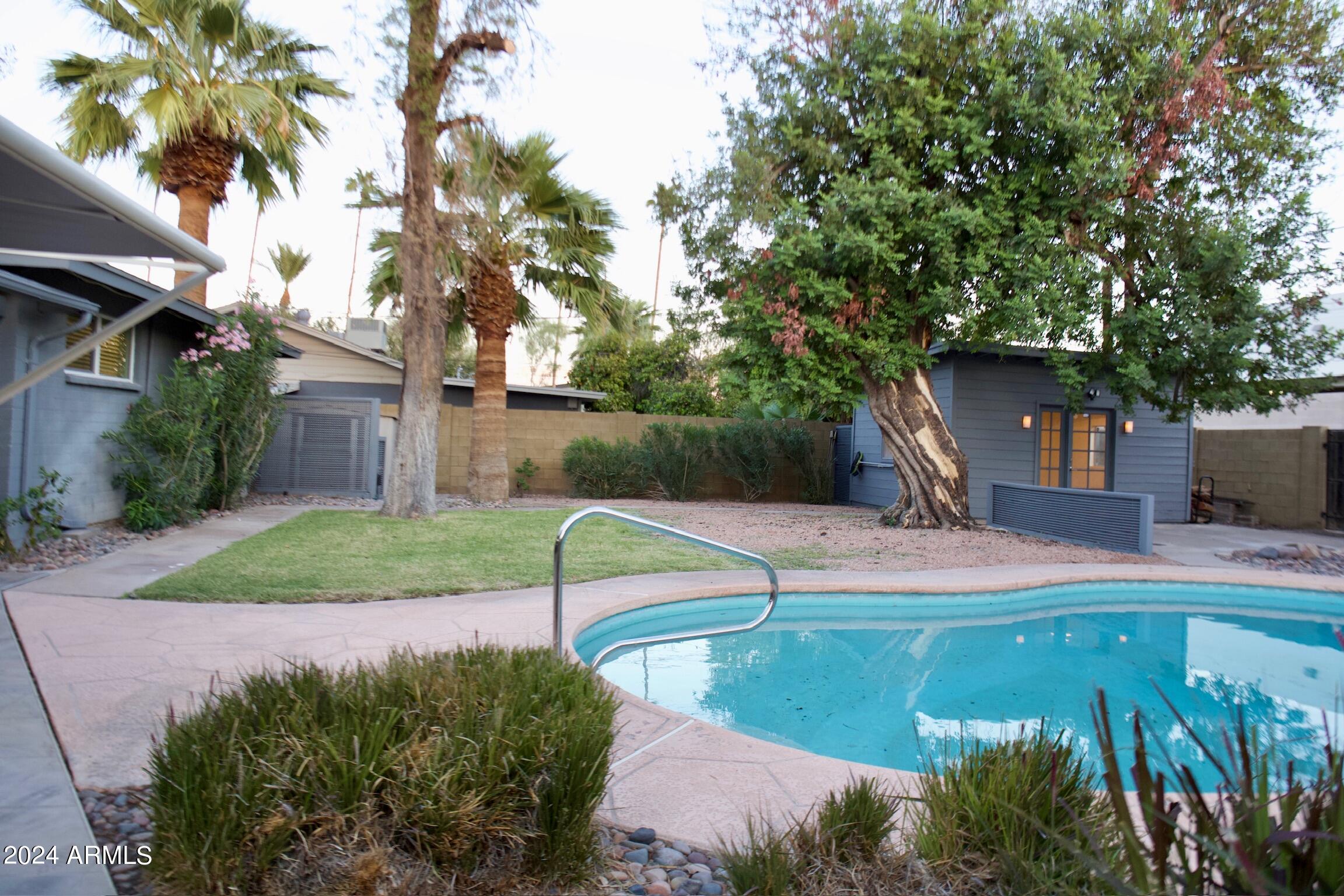 6925 East Almeria Road Scottsdale, AZ 85257 - Photo 7 of 31 IMG_1562