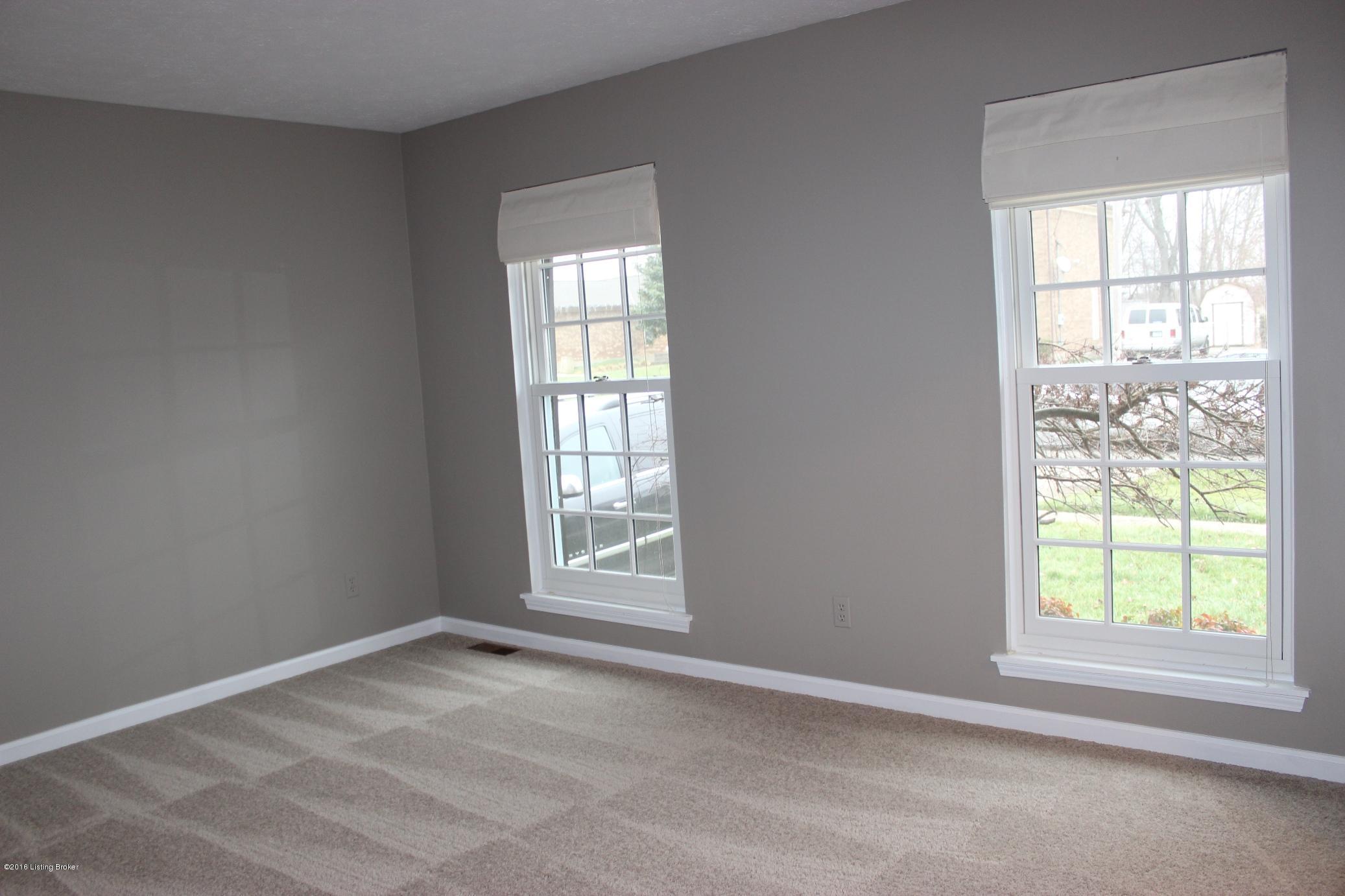 4306 Gaudet Road Jeffersontown, KY 40299 - Photo 3 of 16 Living Room