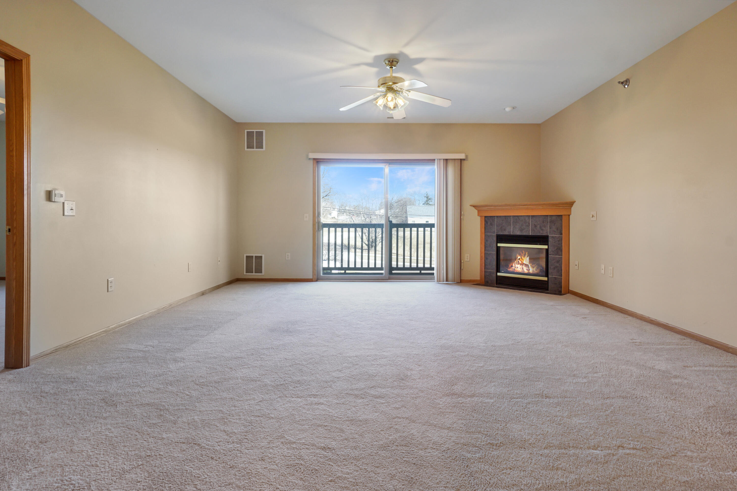 223 5th Street, Unit 211 Hartford, WI 53027 - Photo 3 of 31 Great Room