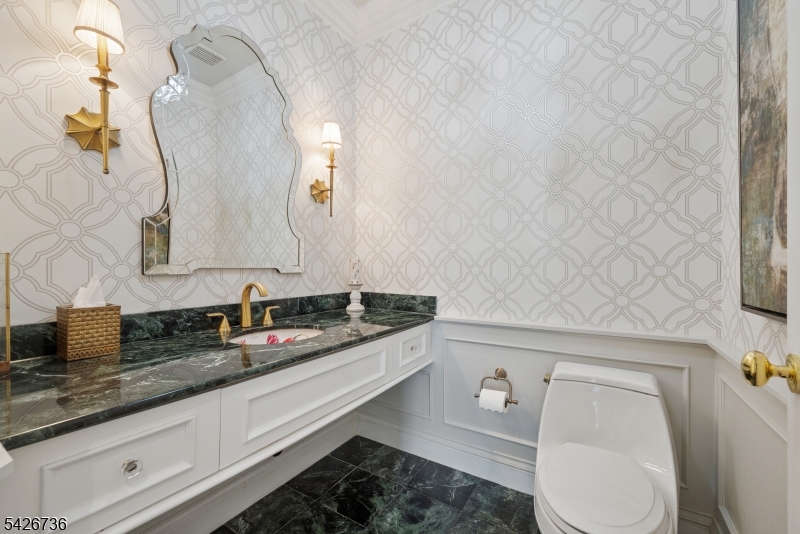 110 Chelsea Watchung, NJ 07069 - Photo 24 of 43