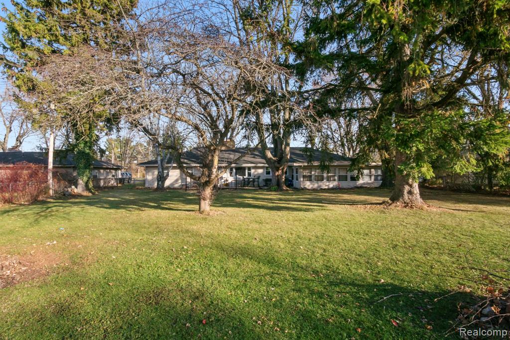 6736 Lakeshore Road Lexington, MI 48450 - Photo 11 of 54 Gallery Image 11