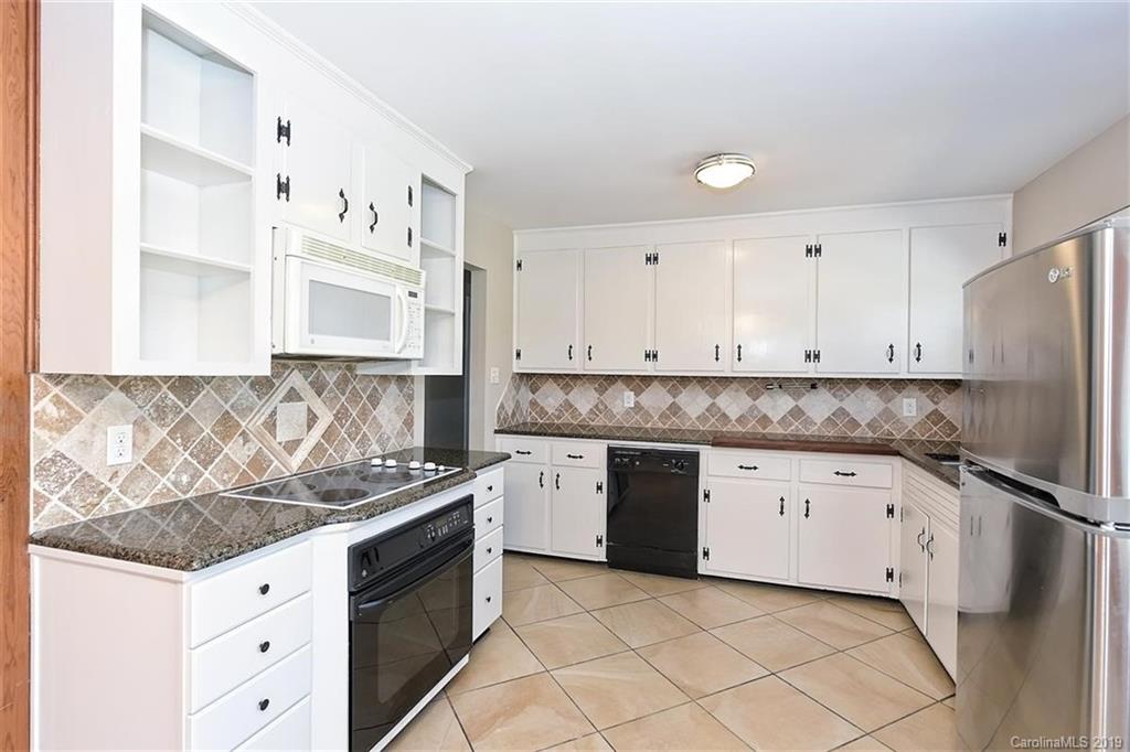 213 Forest Park Road Matthews, NC 28104 - Photo 8 of 25
