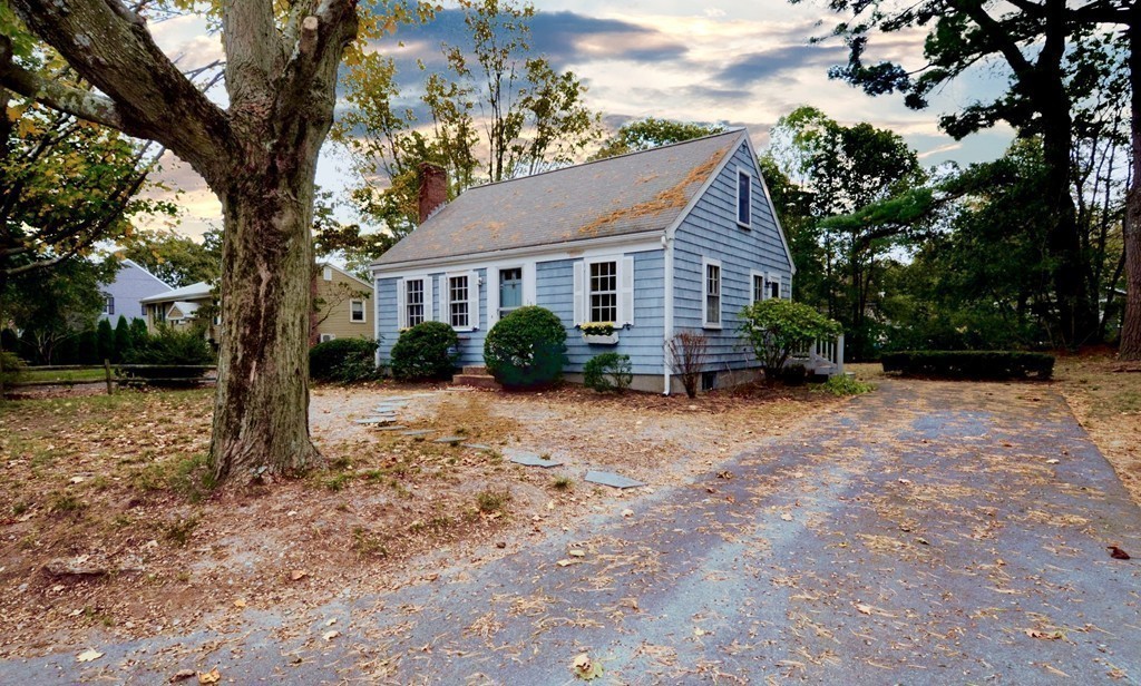15 Polk Road Hingham, MA 02043 - Photo 4 of 20 Gallery Image 4