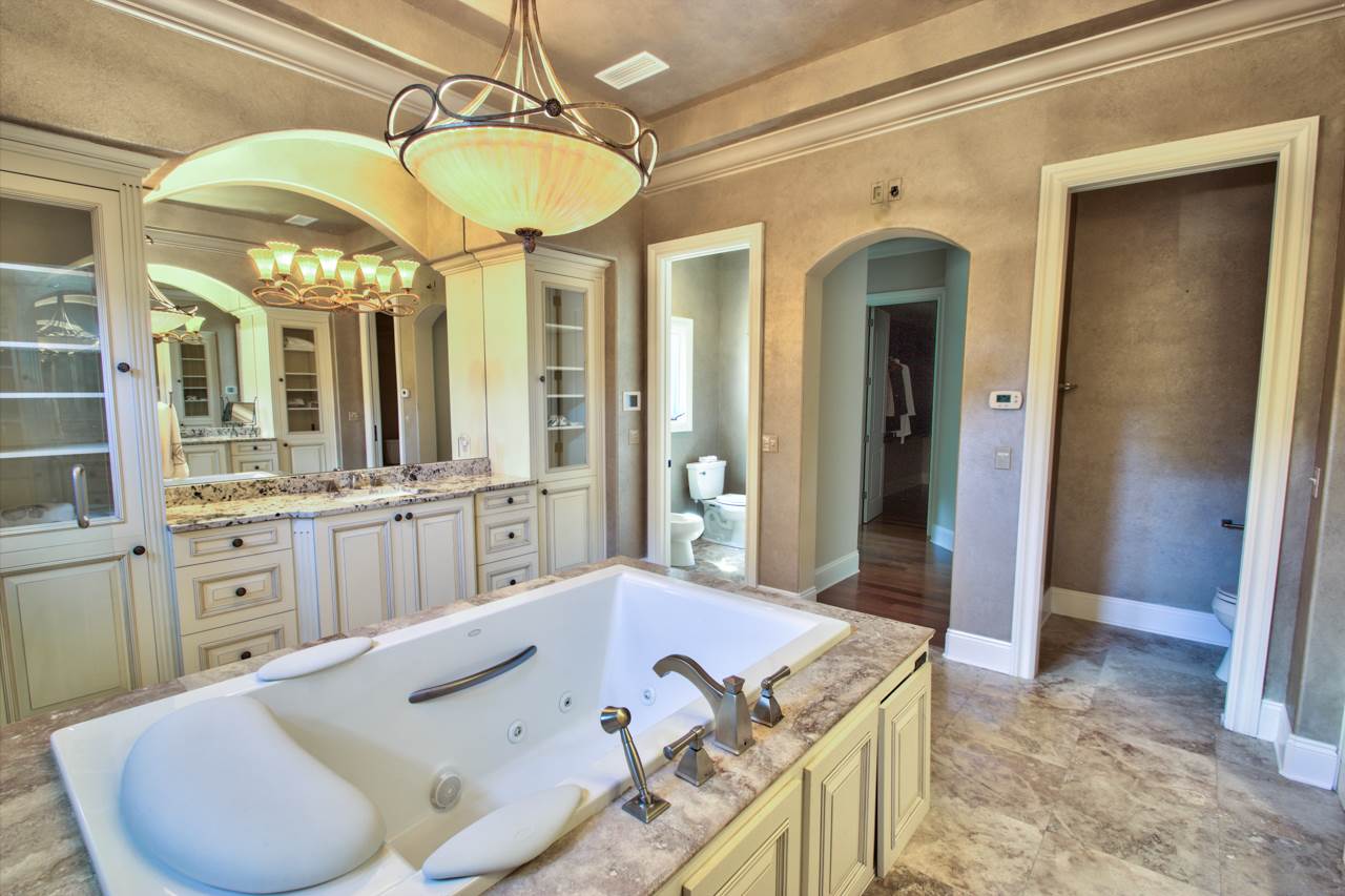 6089 Leigh Read Road Tallahassee, FL 32309 - Photo 2 of 36 Gallery Image 2
