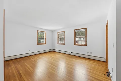 $585,000 | 52 Vicksburg Circle, Holden, MA 01520