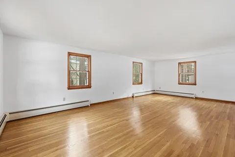 $585,000 | 52 Vicksburg Circle, Holden, MA 01520