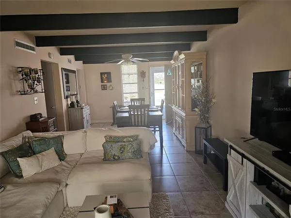 $101,999 | 915 Club Circle, Lakeshore, FL 33854