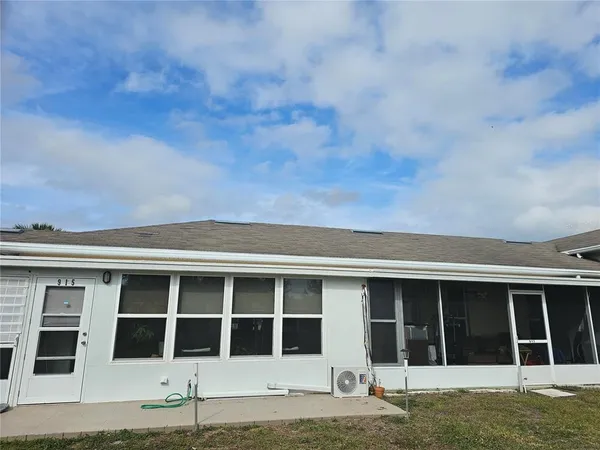 $101,999 | 915 Club Circle, Lakeshore, FL 33854