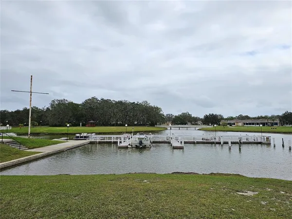 $101,999 | 915 Club Circle, Lakeshore, FL 33854
