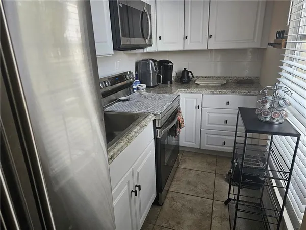 $101,999 | 915 Club Circle, Lakeshore, FL 33854