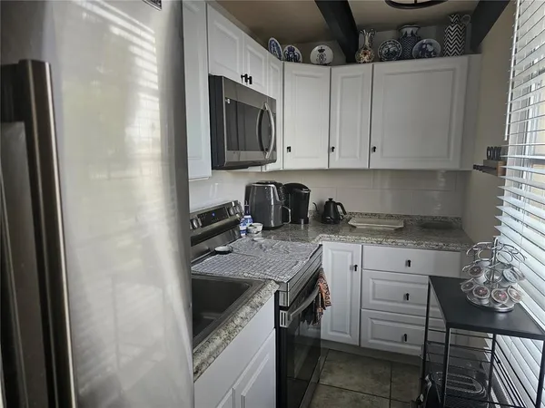 $101,999 | 915 Club Circle, Lakeshore, FL 33854