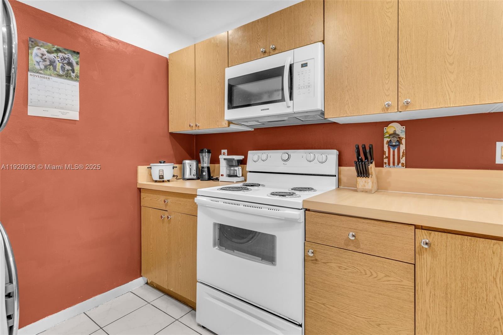 14865 Southwest 104th Street, Unit 2622 Miami, FL 33196 - Photo 11 of 24 a utility room with dryer and washer