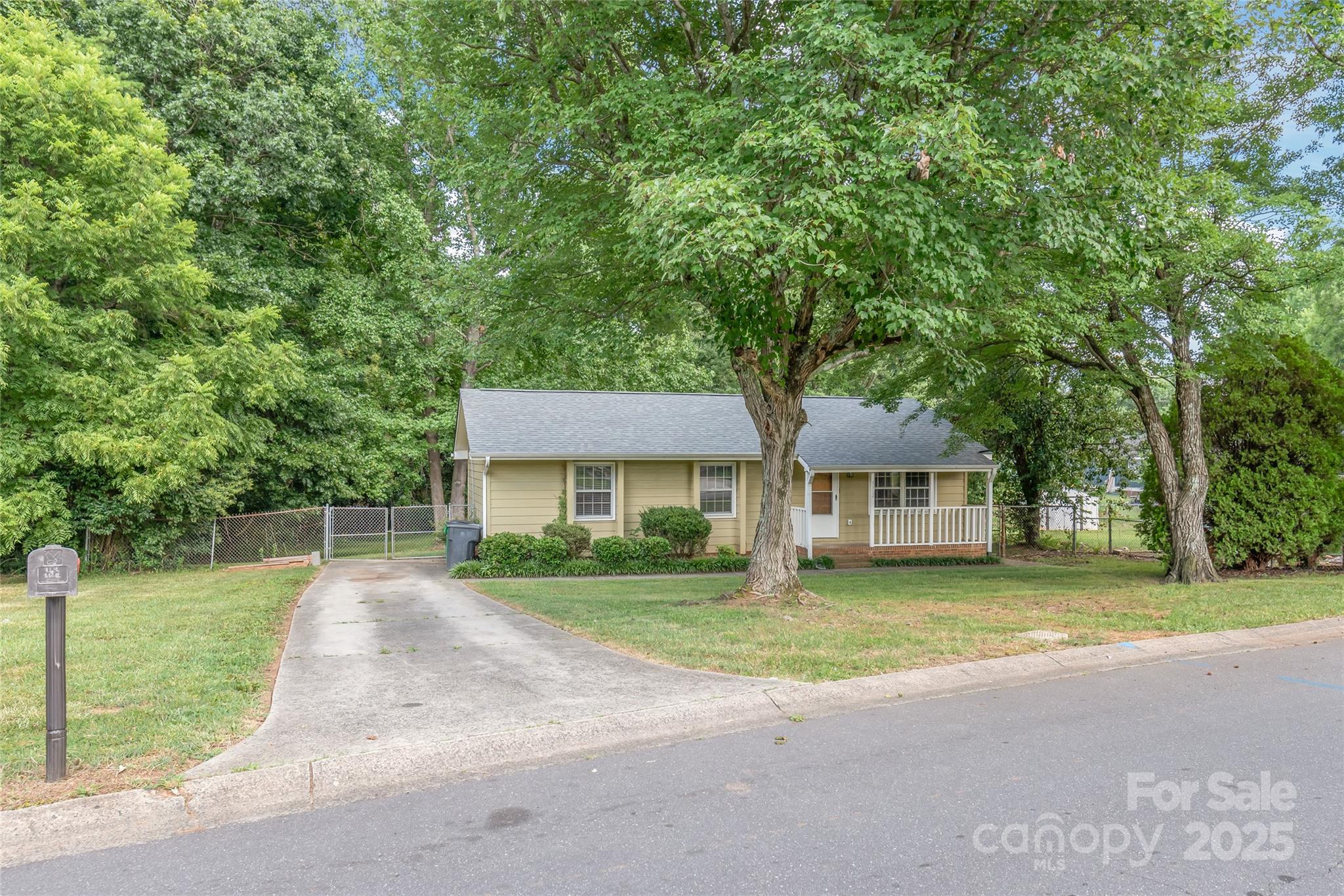 3312 Autumn Ridge Drive Charlotte, NC 28269 - Photo 1 of 32 Gallery Image 1