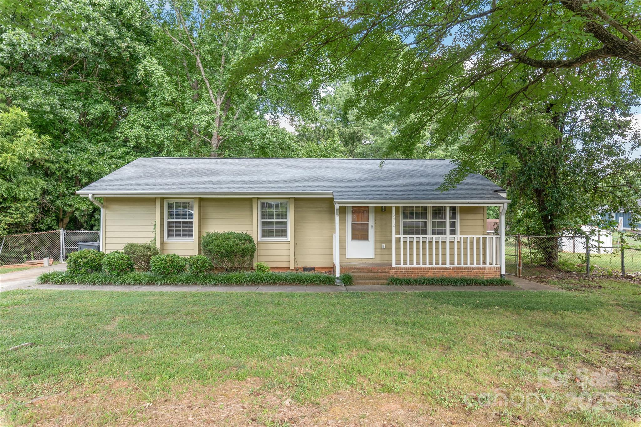 3312 Autumn Ridge Drive Charlotte, NC 28269 - Photo 3 of 32 Gallery Image 3