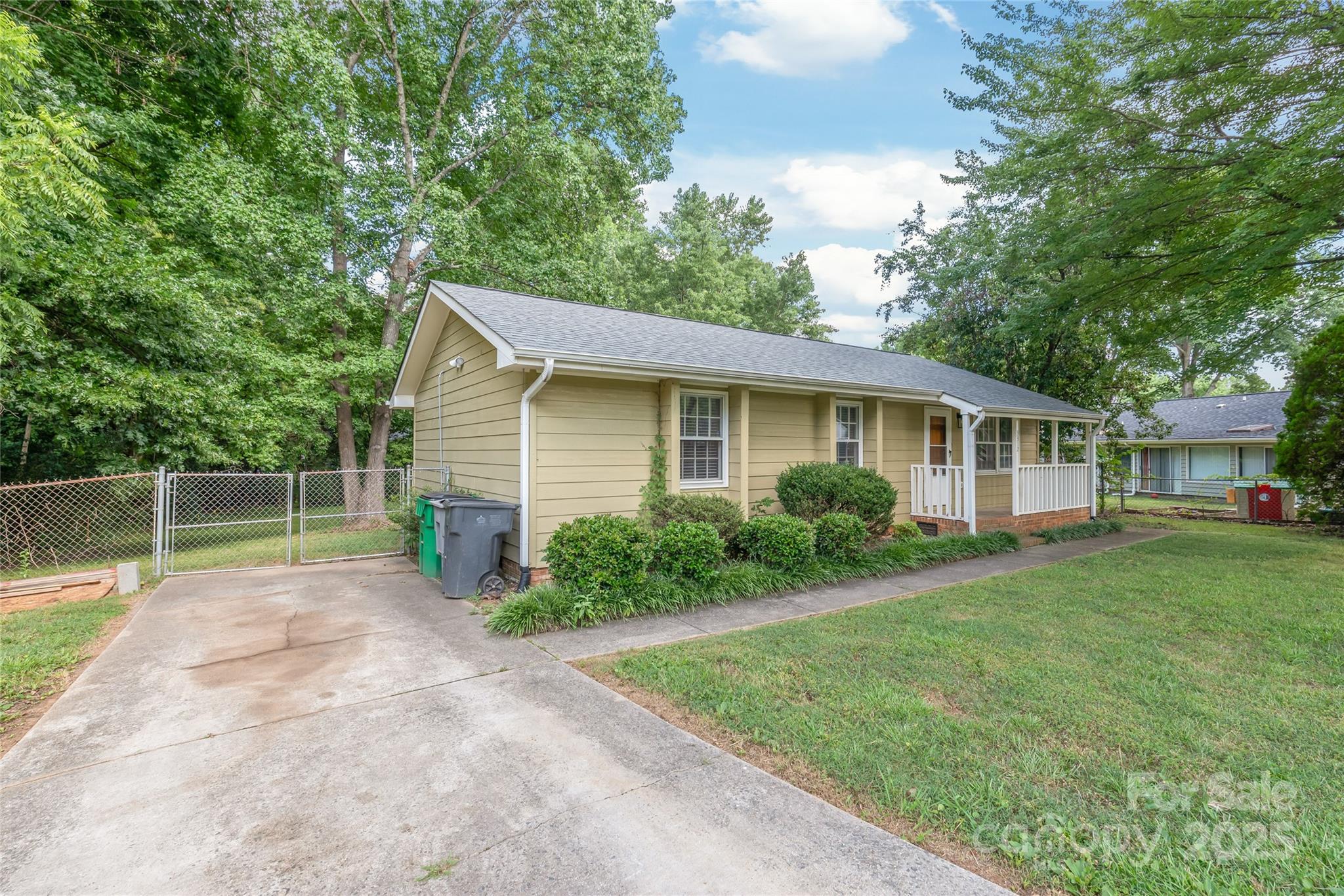 3312 Autumn Ridge Drive Charlotte, NC 28269 - Photo 5 of 32 Gallery Image 5