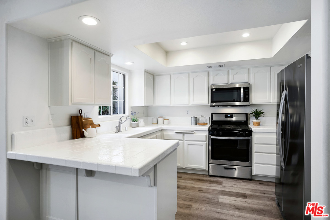 314 Ultimo Avenue Long Beach, CA 90814 - Photo 9 of 23