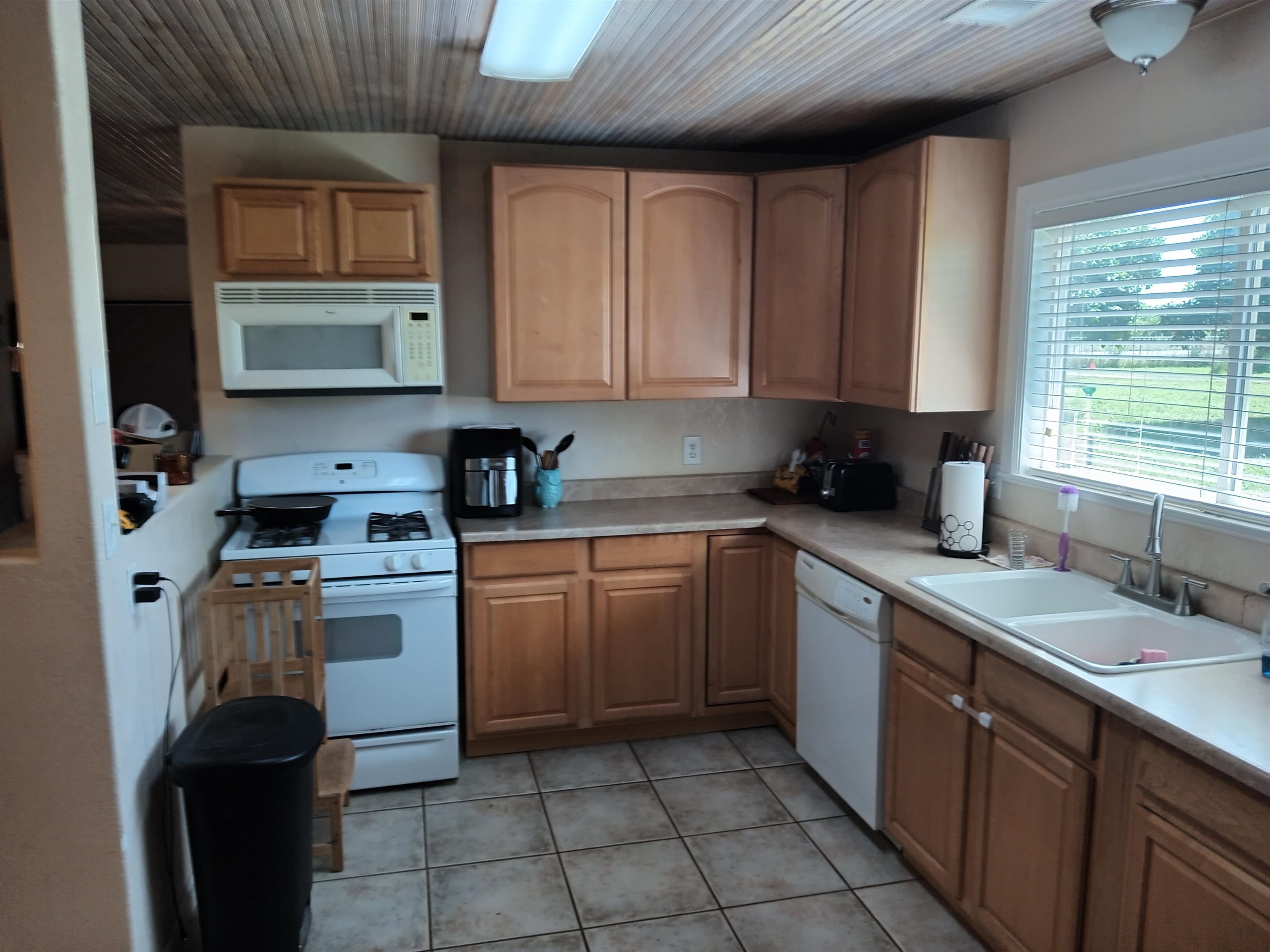 23590 Gyle Road Gerber, CA 96035 - Photo 11 of 29