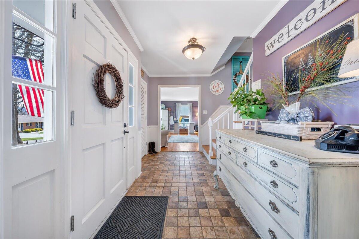 123 Bartley Drive Salem, VA 24153 - Photo 21 of 57 21) Foyer