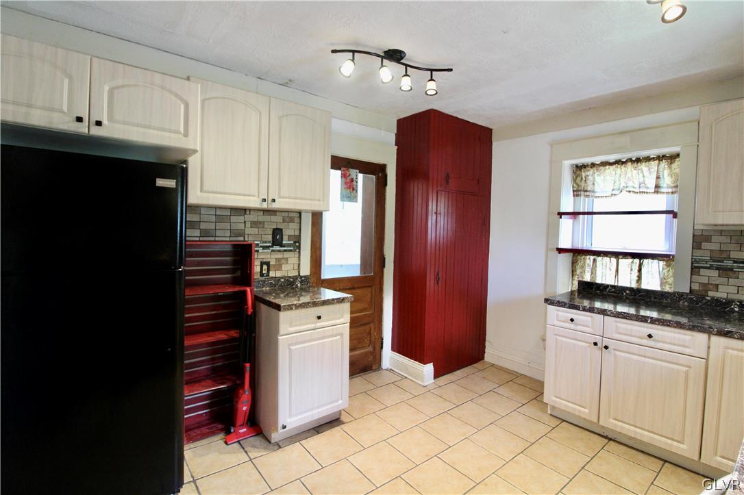 1428 Seidersville Road Bethlehem, PA 18015 - Photo 24 of 45 Gallery Image 24