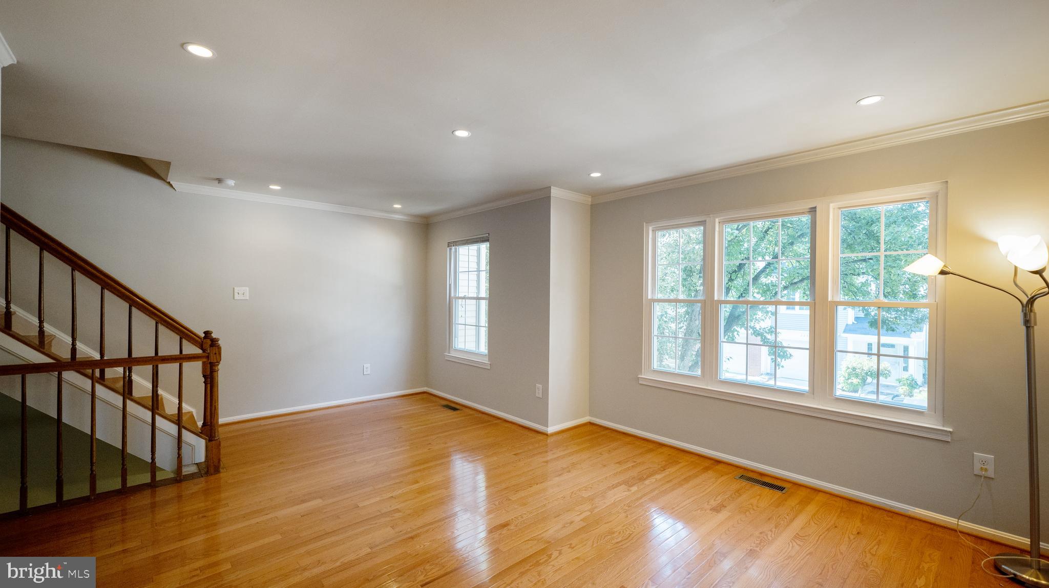 2210 Wimbledon Circle Silver Spring, MD 20906 - Photo 11 of 29 Living Room