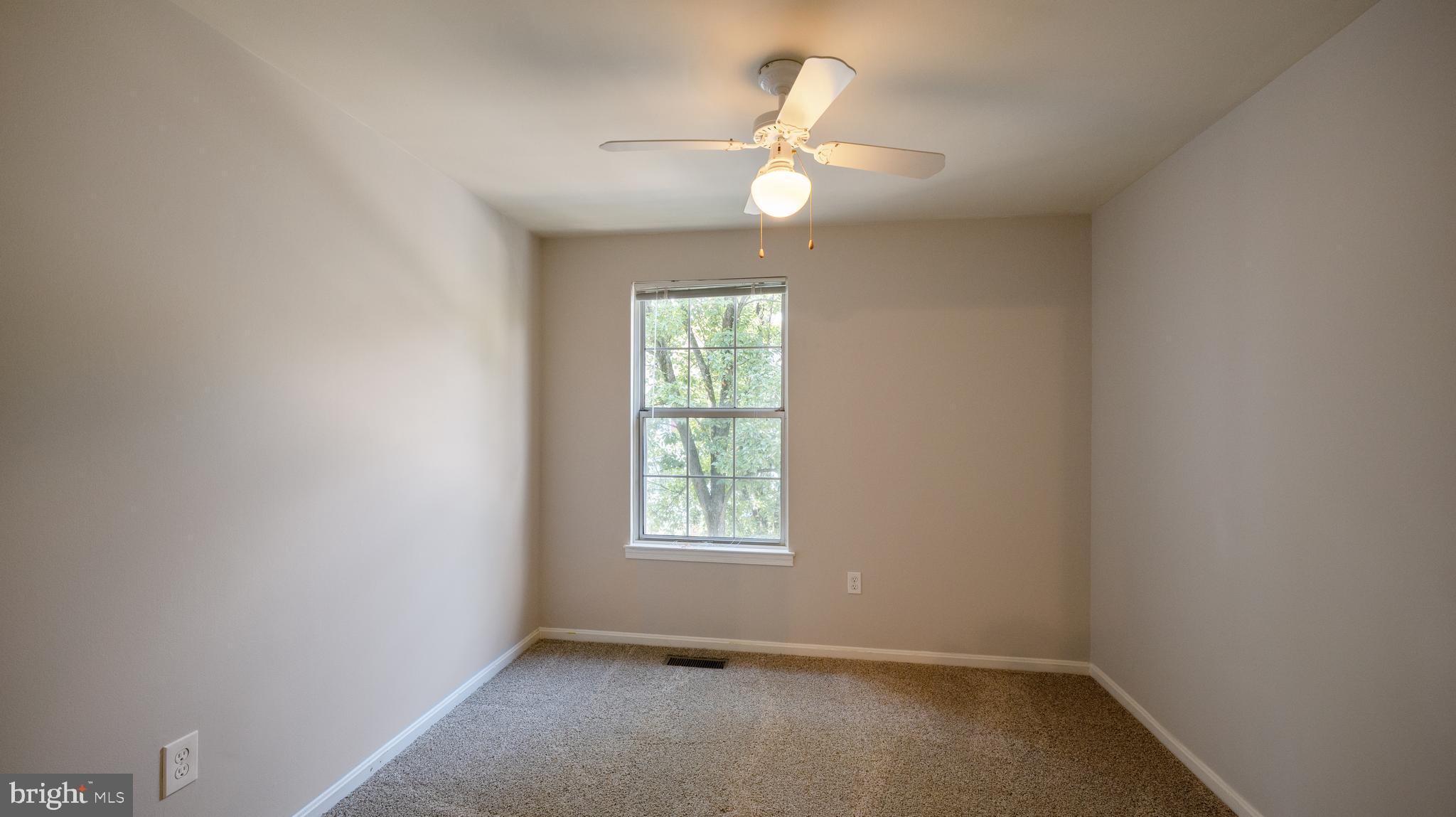 2210 Wimbledon Circle Silver Spring, MD 20906 - Photo 19 of 29 Bedroom