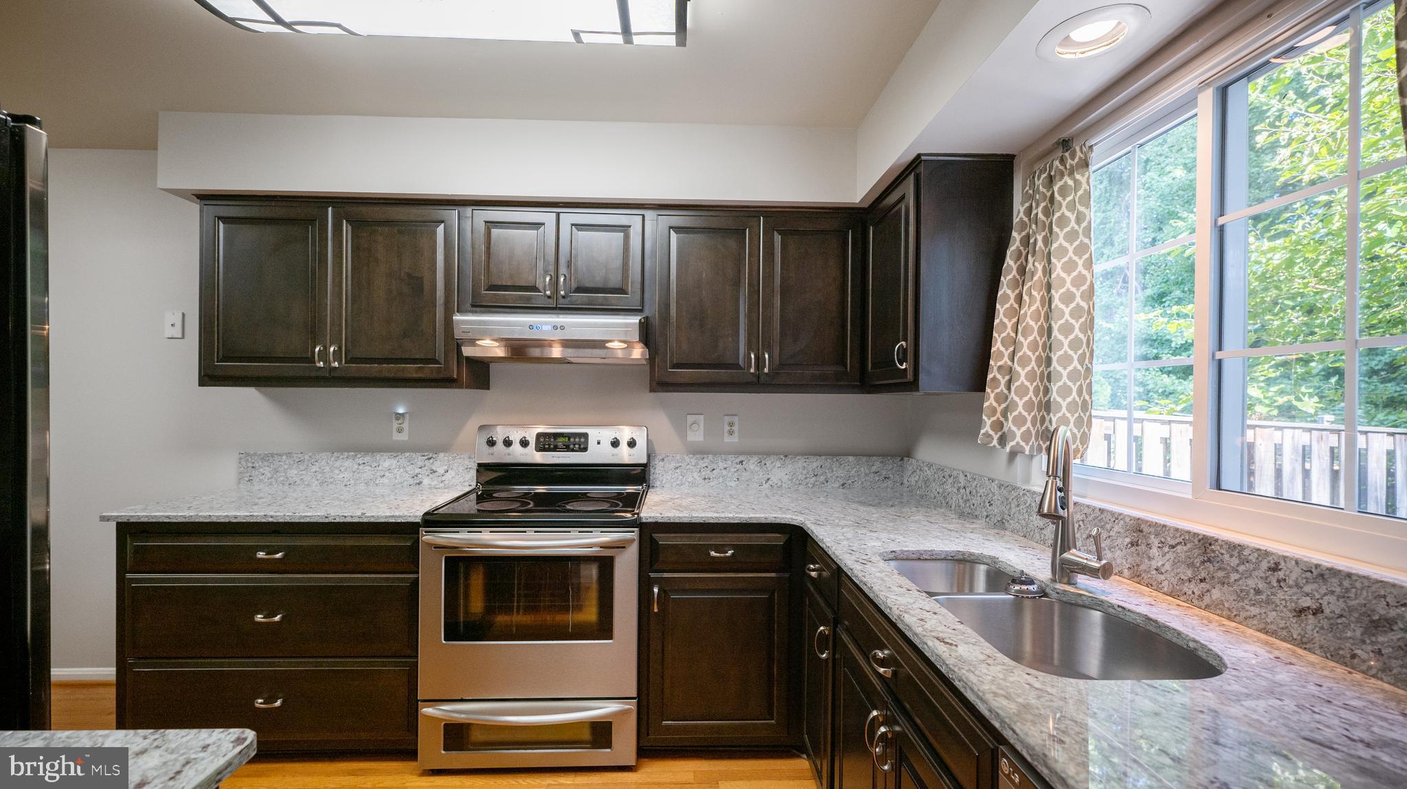 2210 Wimbledon Circle Silver Spring, MD 20906 - Photo 3 of 29 Kitchen