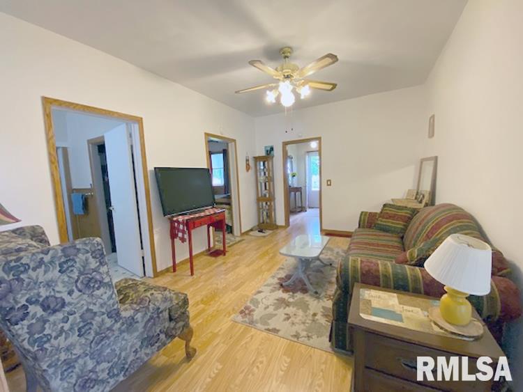 26067 East Breeds Road Canton, IL 61520 - Photo 3 of 32 Gallery Image 3