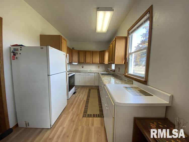 26067 East Breeds Road Canton, IL 61520 - Photo 8 of 32 Gallery Image 8