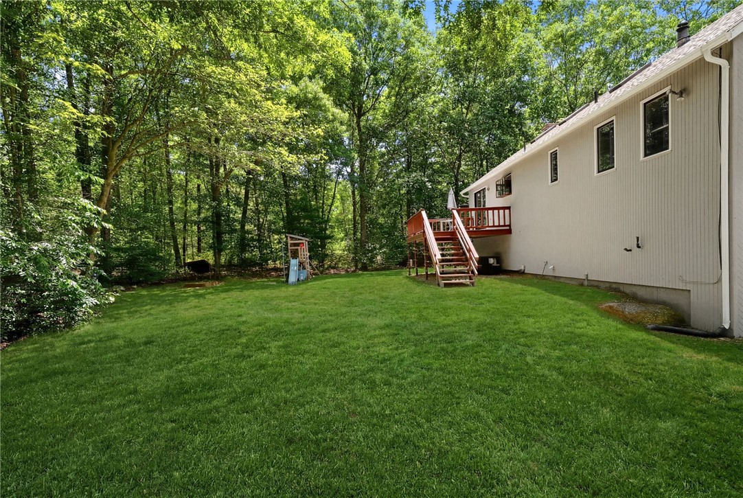 768 Weaver Hill Road Coventry, RI 02816 - Photo 8 of 37
