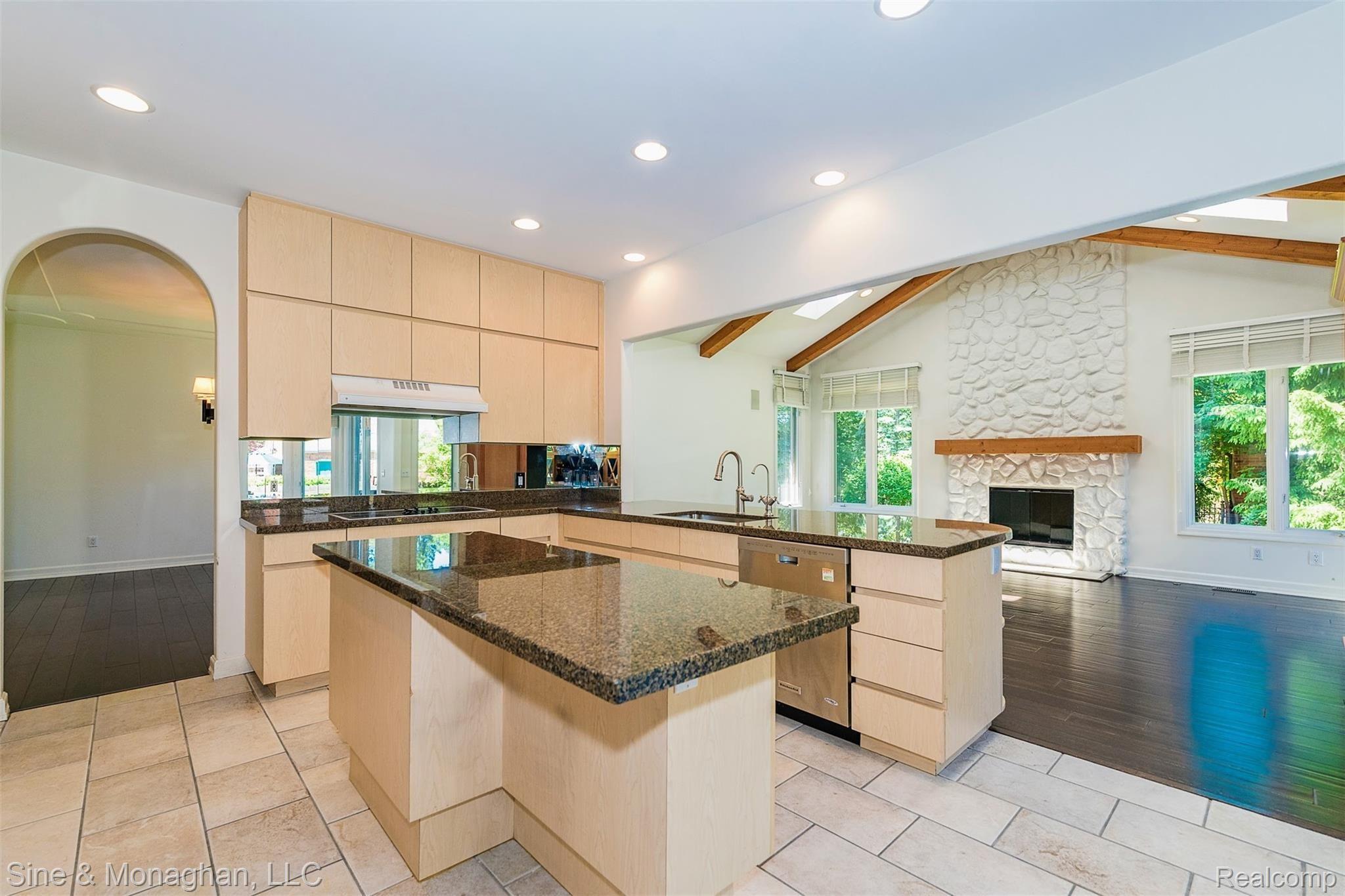 855 Rivenoak Street Birmingham, MI 48009 - Photo 20 of 55 DSC_6691-Edit.jpg