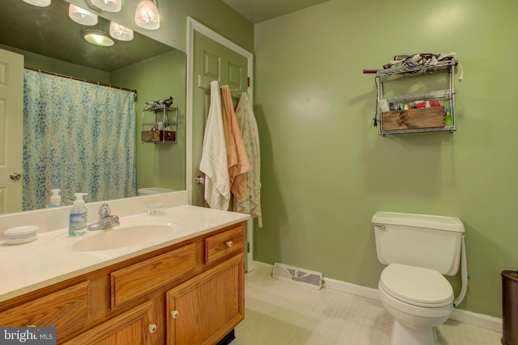 238 Cardinal Road Lititz, PA 17543 - Photo 11 of 24