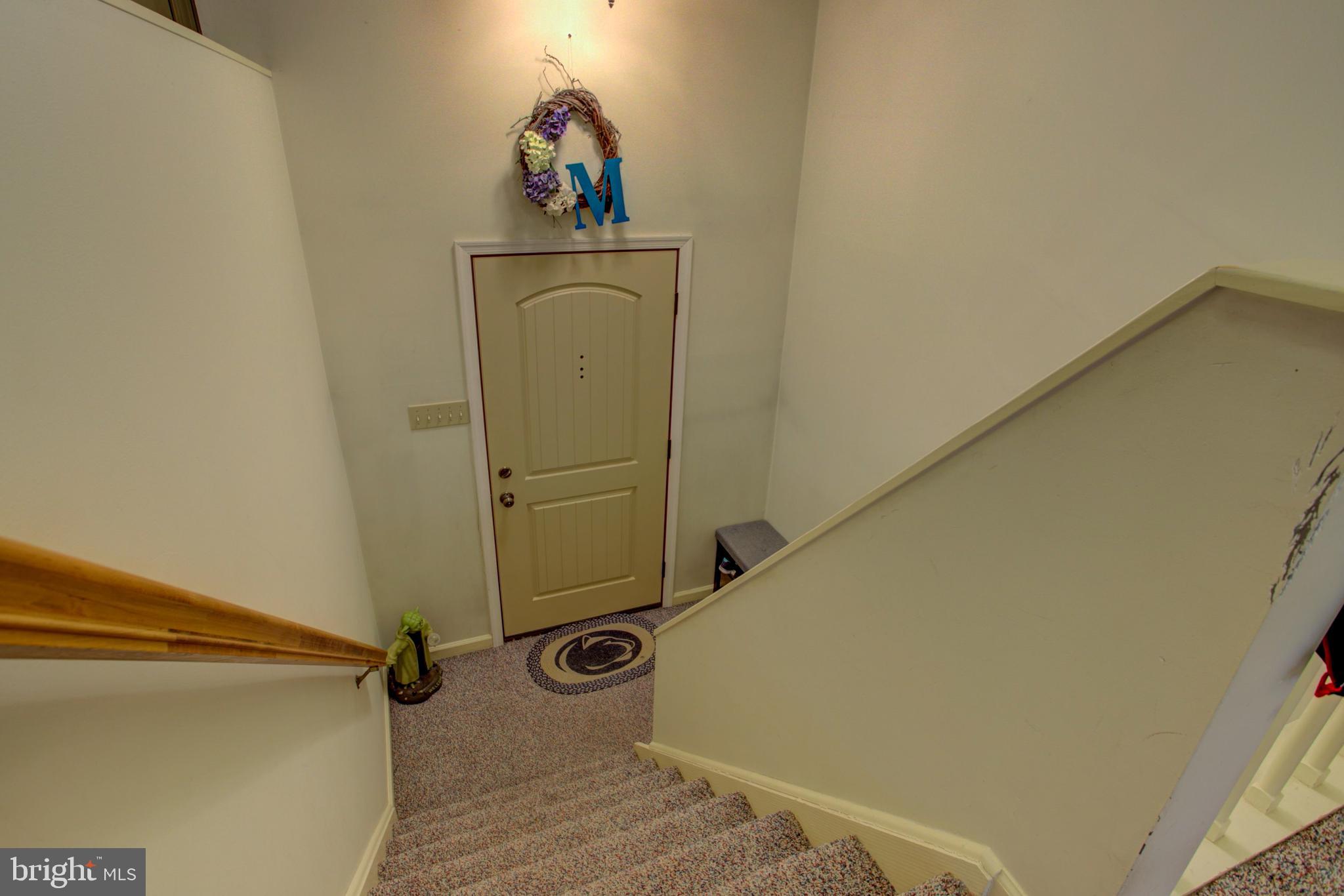 238 Cardinal Road Lititz, PA 17543 - Photo 3 of 24