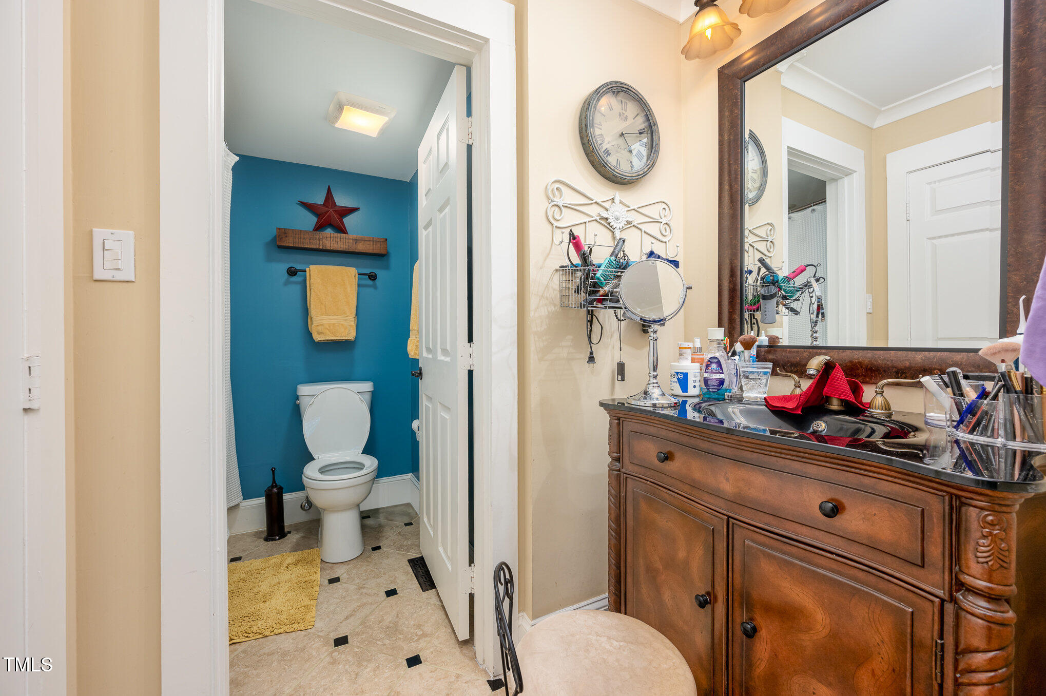 6035 Sentinel Drive Raleigh, NC 27609 - Photo 19 of 32 018_dsc_6072-edit_796