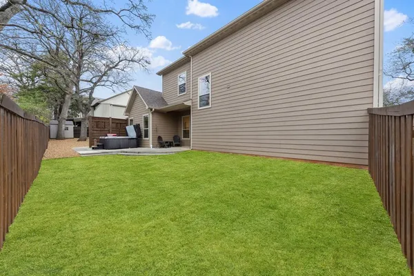 $949,000 | 120 Coffee Circle, Pottsboro, TX 75076