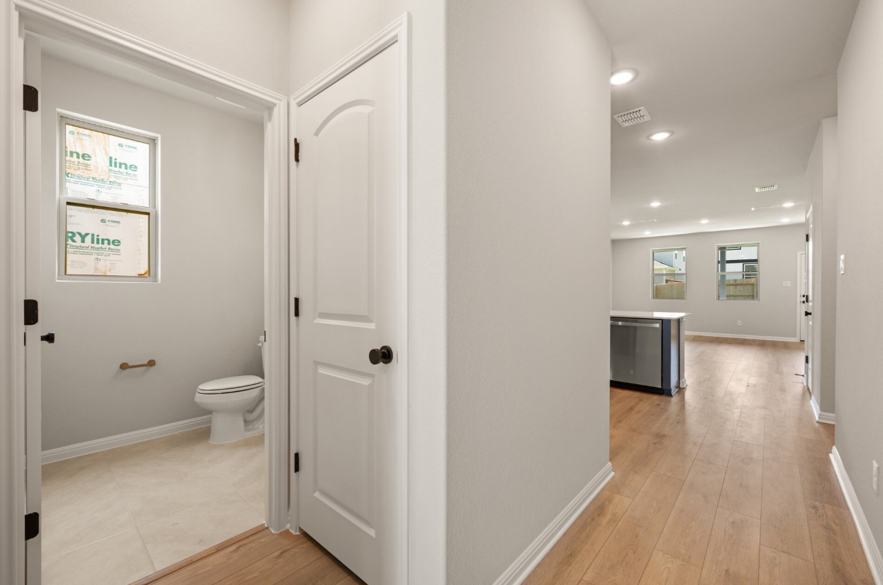 141 Jans Way Georgetown, TX 78626 - Photo 8 of 40