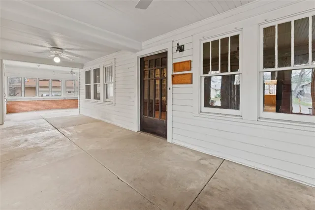 $219,900 | 501 East 6th Street, Cameron, TX 76520