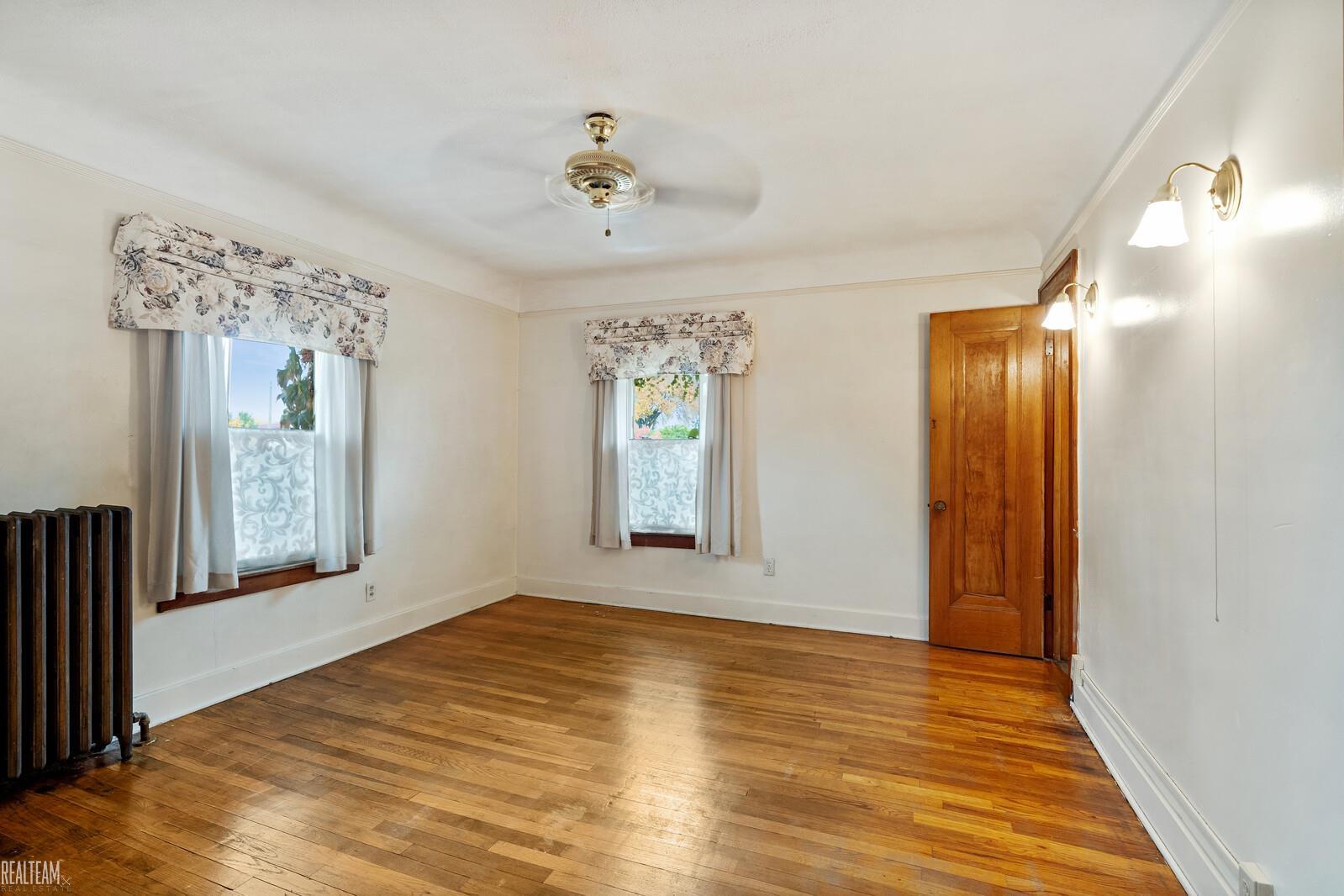 22246 Virginia Eastpointe, MI 48021 - Photo 55 of 69 50130672-B685C9C7-4848-43B3-AD77-6AD3241CEDF9.JPG