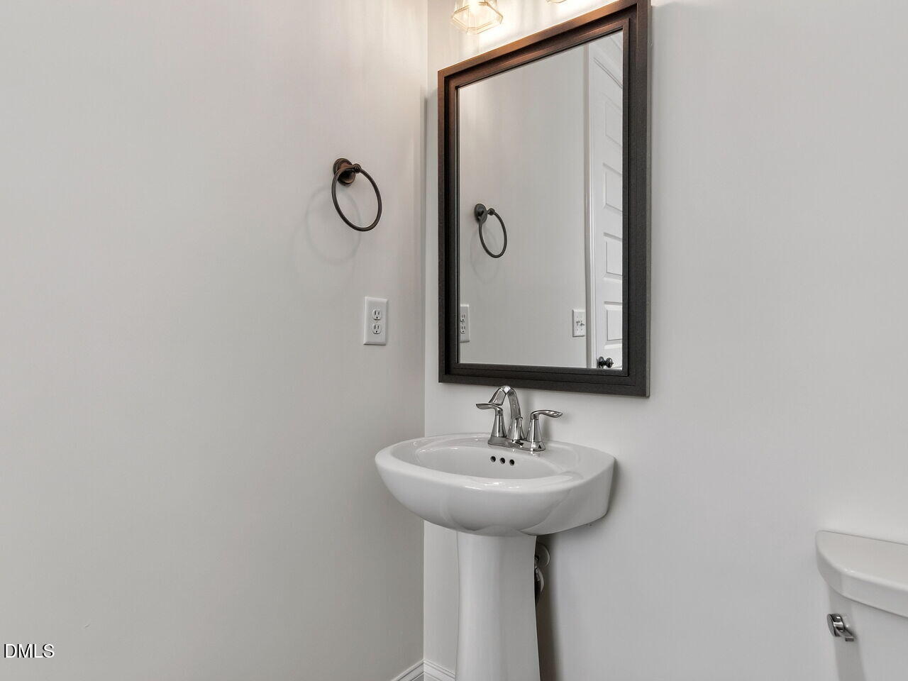 6036 Scalybark Road Durham, NC 27712 - Photo 7 of 31 007-1280x960-photo