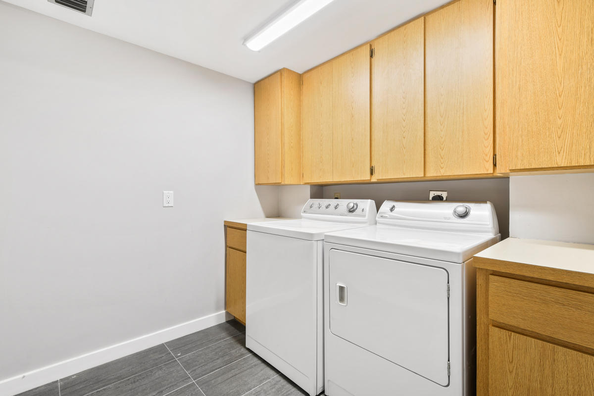 2301 Marina Isle Way, Unit 202 Jupiter, FL 33477 - Photo 35 of 37 Laundry/Storage