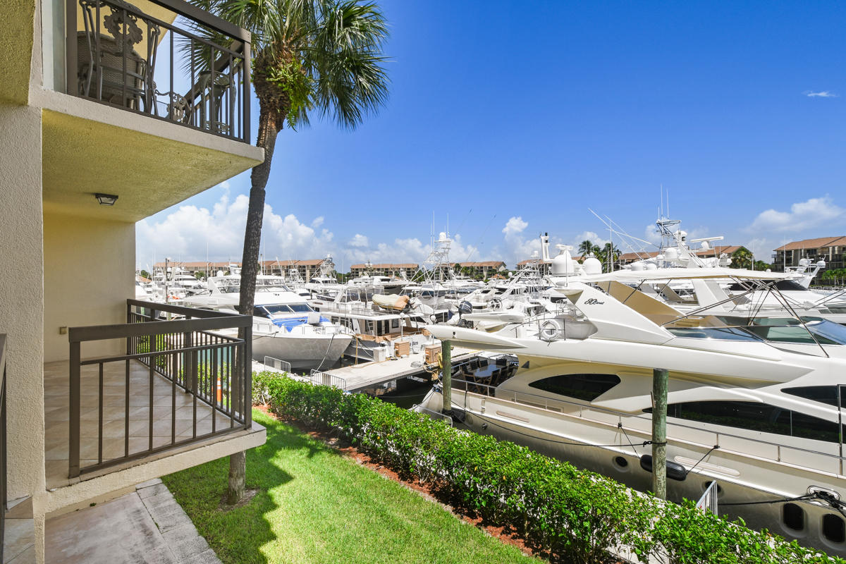 2301 Marina Isle Way, Unit 202 Jupiter, FL 33477 - Photo 4 of 37 Marina View