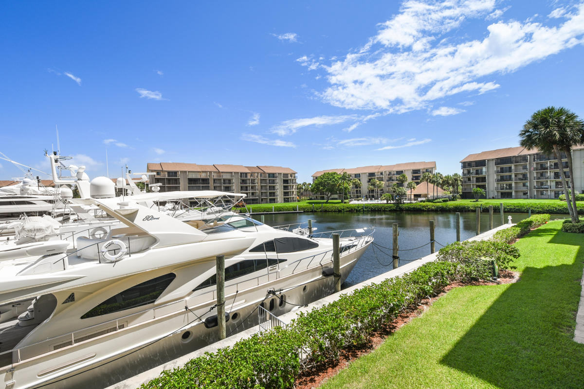 2301 Marina Isle Way, Unit 202 Jupiter, FL 33477 - Photo 5 of 37 Marina View