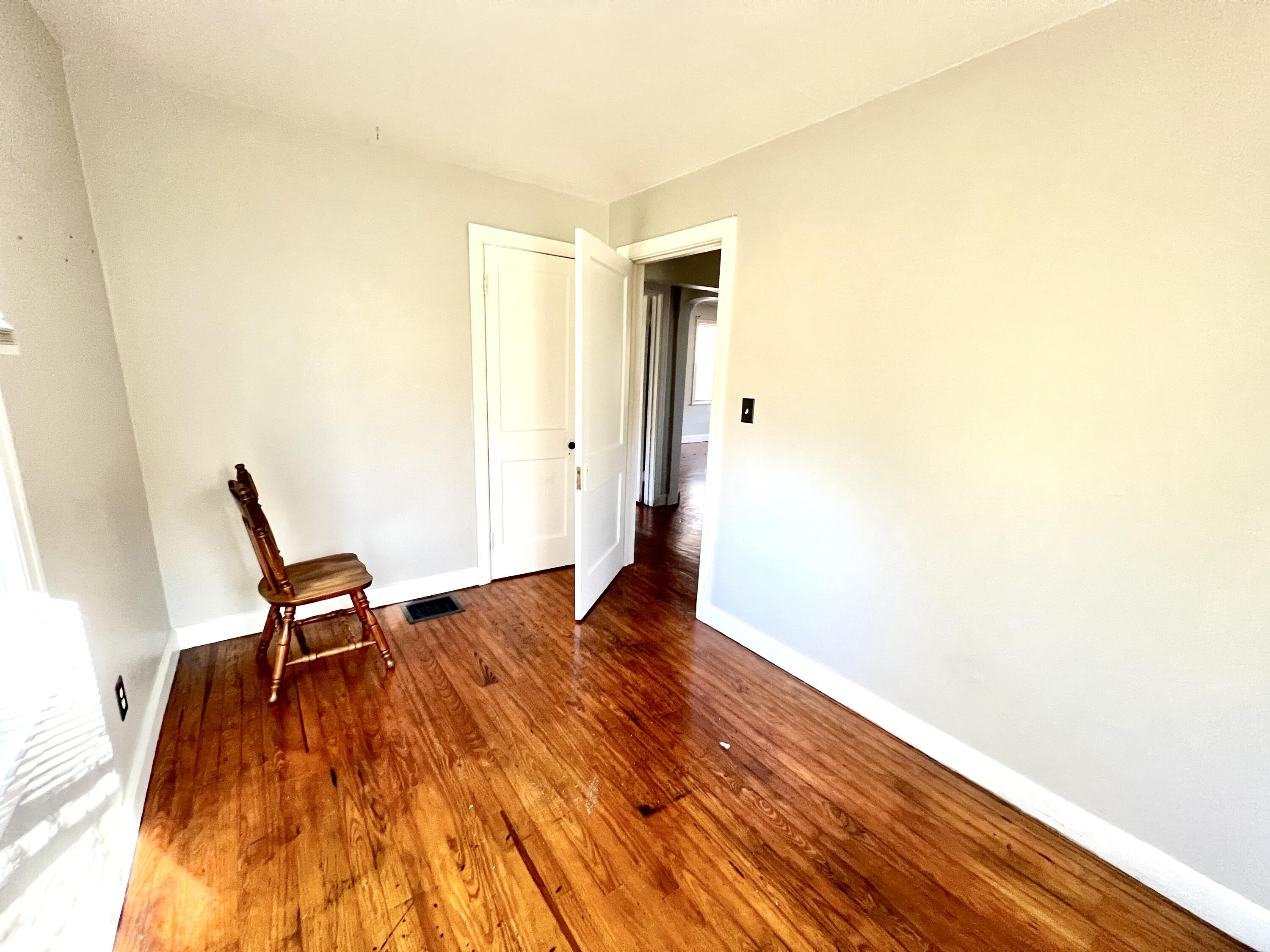 3145 Troy Road Springfield, OH 45504 - Photo 4 of 37
