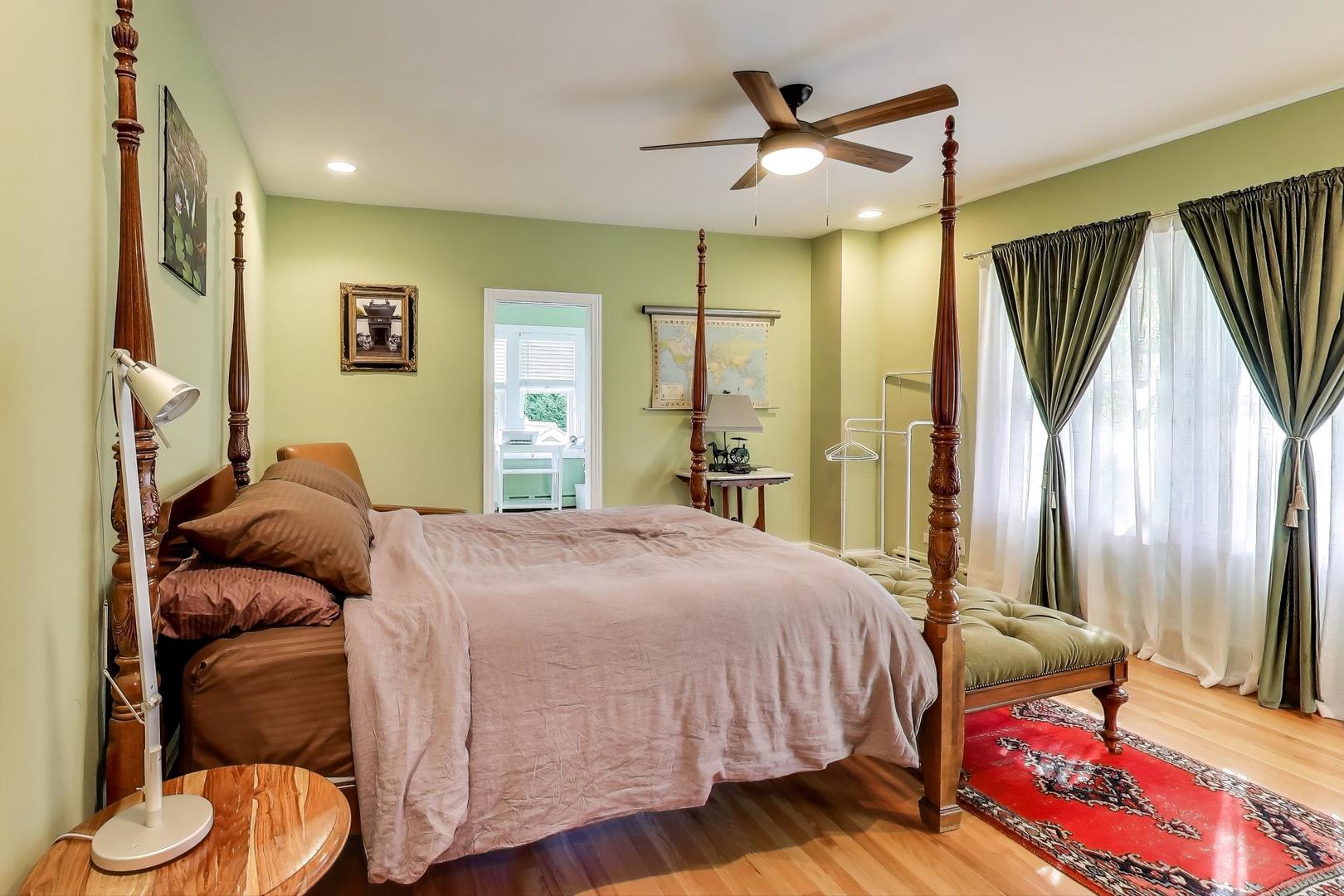823 Jackson Avenue River Forest, IL 60305 - Photo 26 of 60 a bedroom with a bed and wooden floor