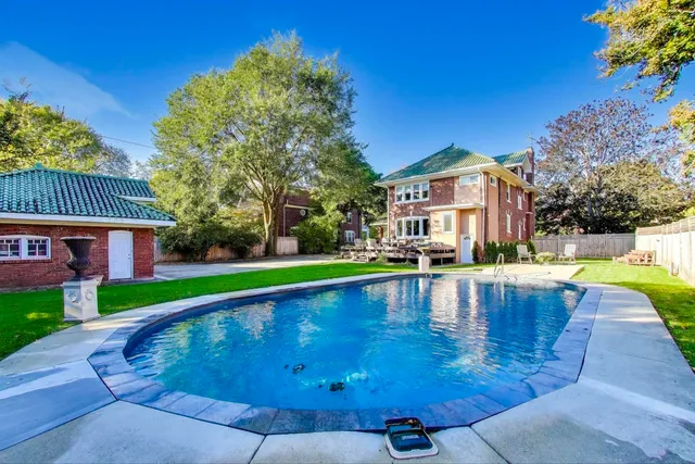 $2,150,000 | 823 Jackson Avenue, River Forest, IL 60305
