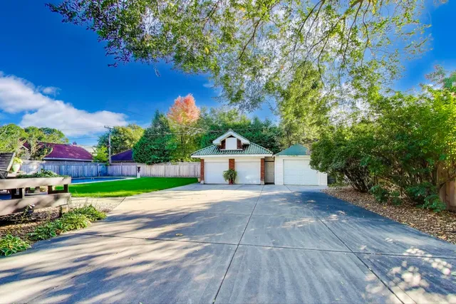 $2,150,000 | 823 Jackson Avenue, River Forest, IL 60305