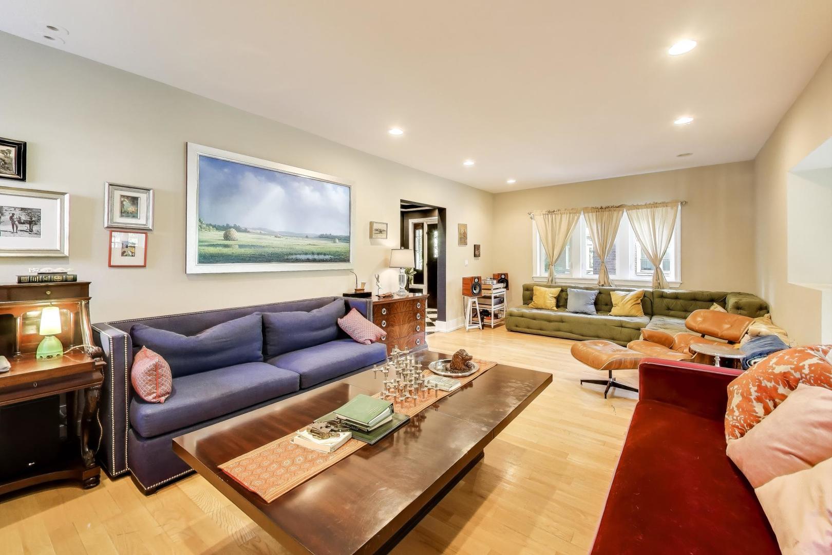 823 Jackson Avenue River Forest, IL 60305 - Photo 7 of 60 a living room with furniture rug and window