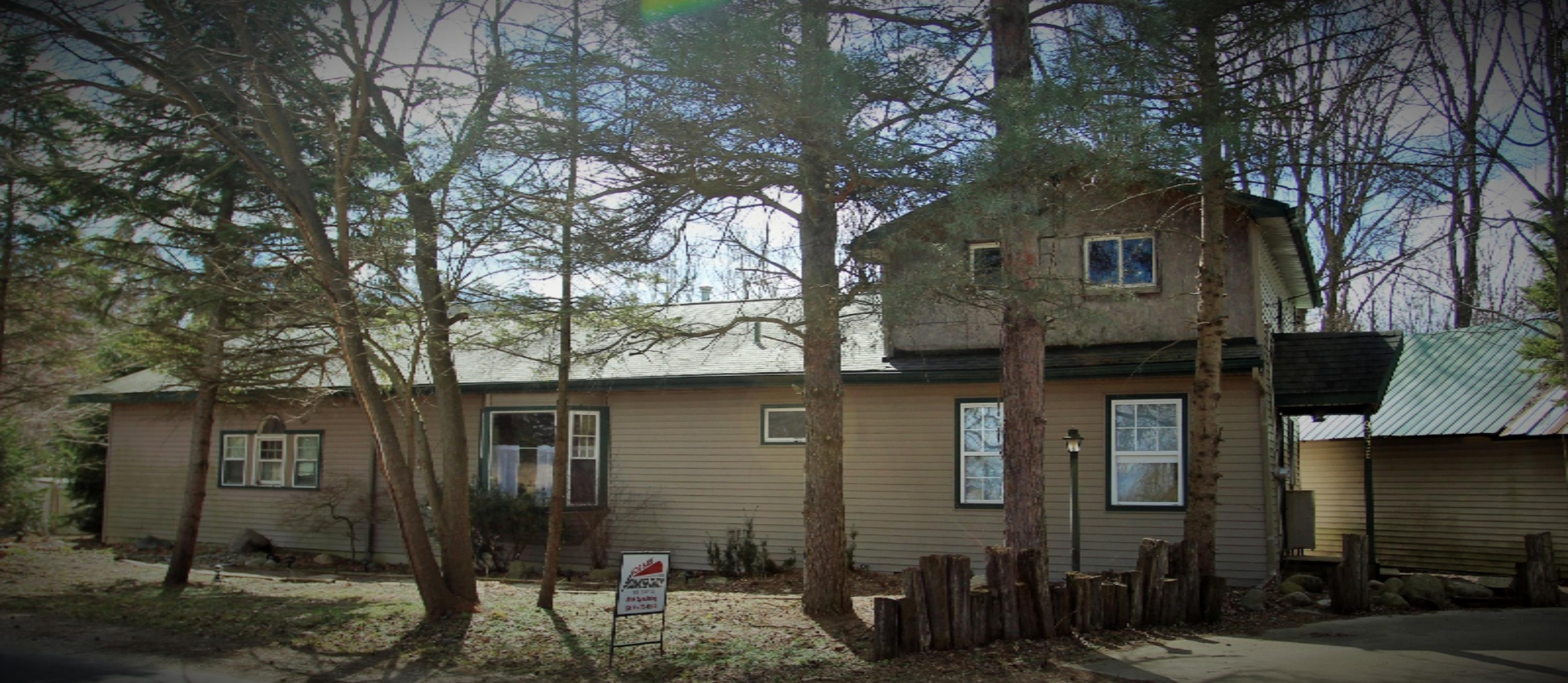 9336 Ionia Road Bellevue, MI 49021 - Photo 2 of 20 IMG_4995 (2)