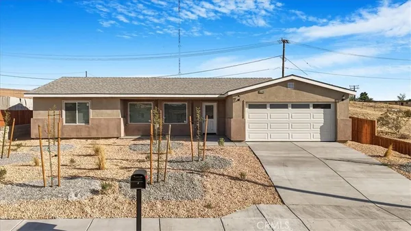 $470,000 | 16105 Tawney Ridge Lane, Victorville, CA 92394