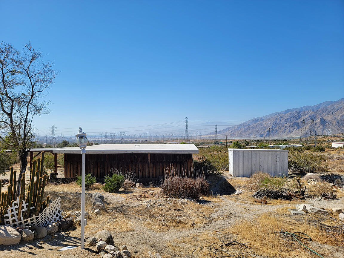 15581 Desert View Road Whitewater, CA 92282 - Photo 44 of 59 20240608_092219